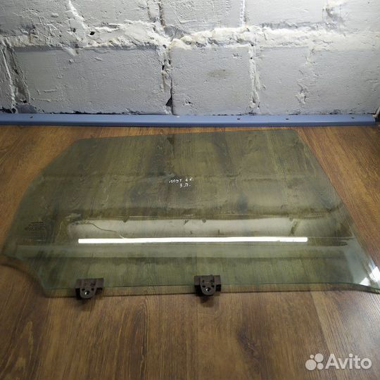 Стекло двери заднее правое Nissan Note хэтчбек