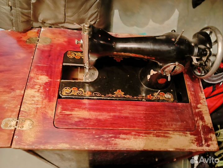 Швейная машина Подольск ножная