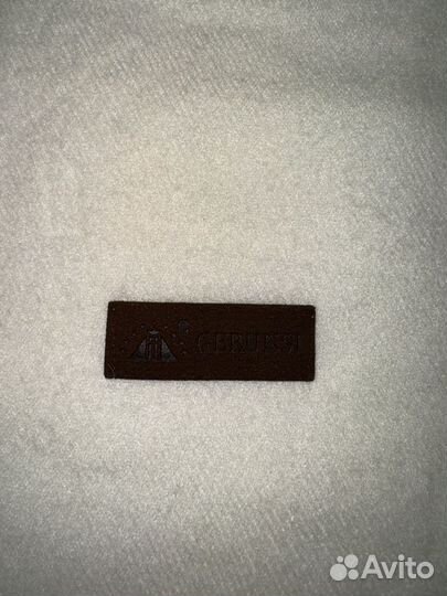 Платок Gerunsi молочный