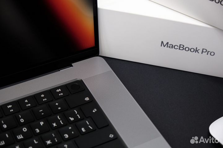 MacBook Pro 16