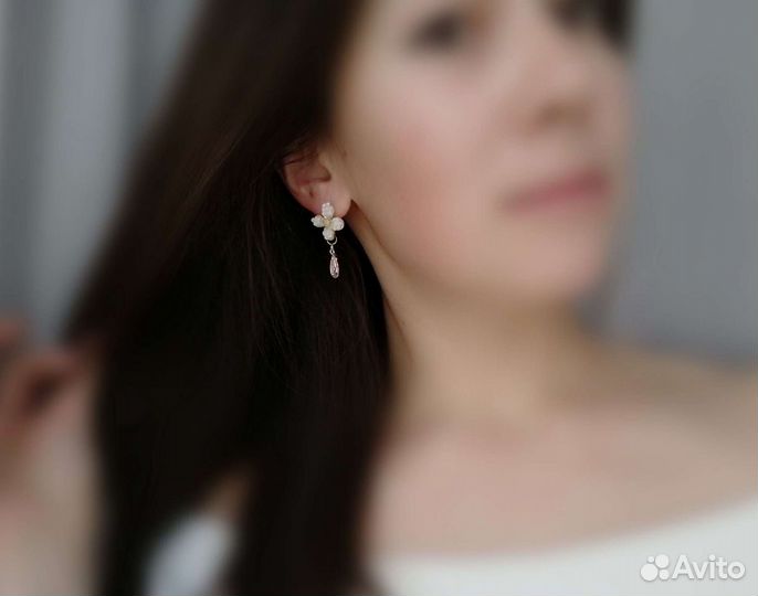 Серьги в форме цветов