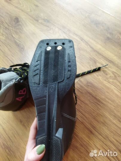 Лыжные ботинки