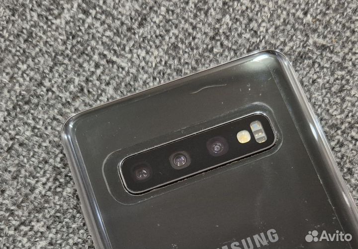 Samsung Galaxy S10, 8/128 ГБ