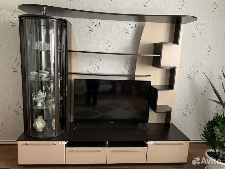 Стенка в гостиную