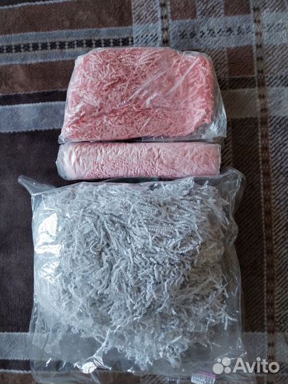 Крафт коробки с окошком и бумажный наполнитель