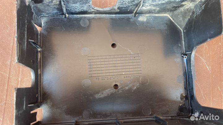 Нижняя крышка блока предохранителей kia spectra