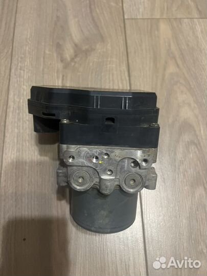 Блок Abs Toyota Hi-lux 7 2004-2015 год