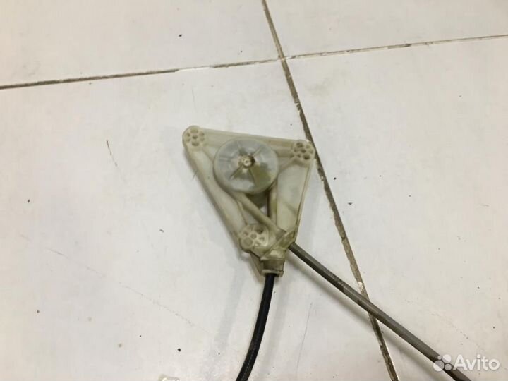 Стеклоподъемник электр. задний правый Volkswagen P