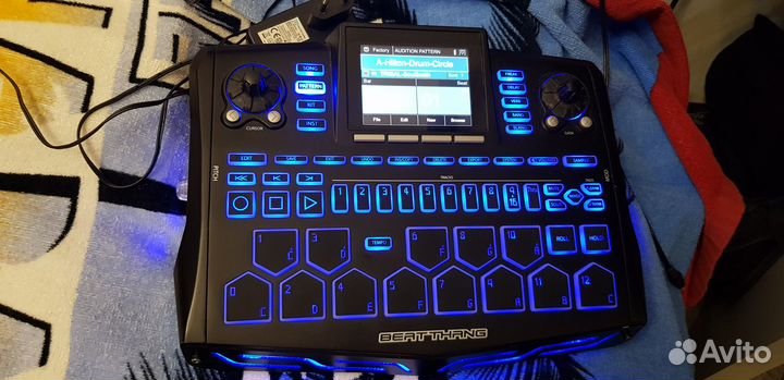 Beat Thang (Грувбокс, Сэмплер)