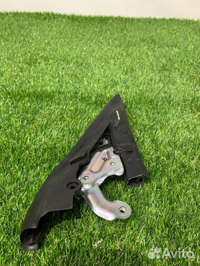 Молдинг двери передней правой Ford Mustang