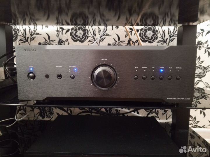 Интегральный усилитель teac 2000