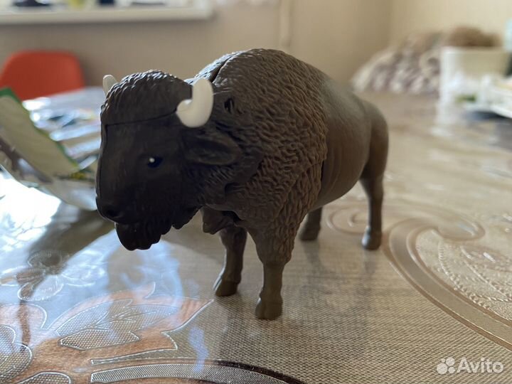 Игрушка из киндера maxi