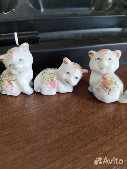 Фарфоровые статуэтки котята