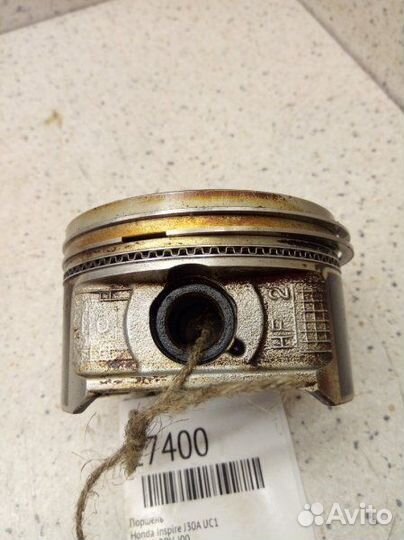 Поршень Honda Inspire UC1 J30A