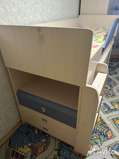 Детскач кровать, шкаф, комод