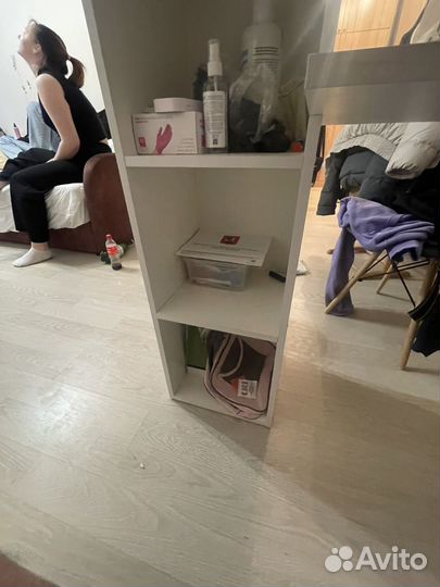 Маникюрный стол