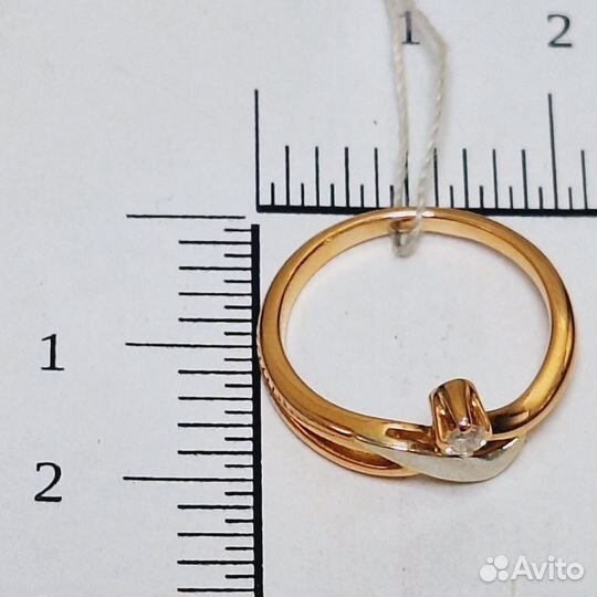 Золотое кольцо с Брилииантом 16,5 р (35060)
