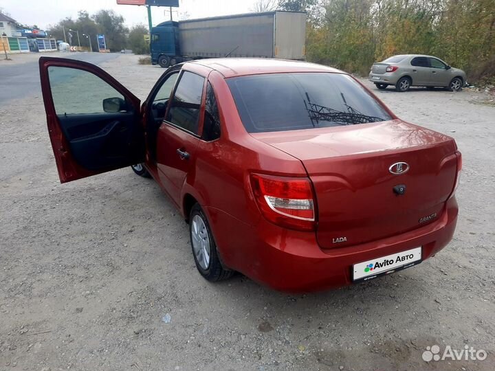 LADA Granta 1.6 МТ, 2013, 200 000 км