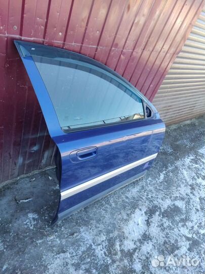 Дверь передняя правая Volvo xc 70 sz