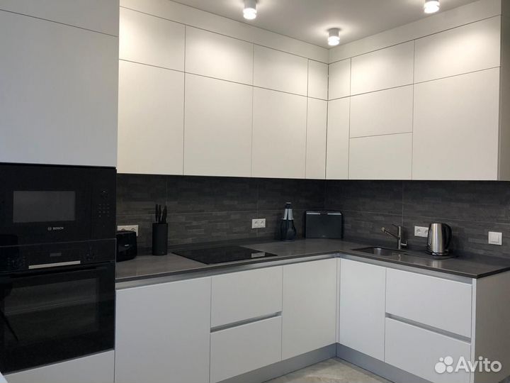 П образная кухня на заказ. Фабрика