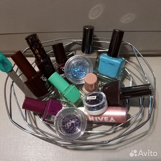 Пакетом -товары для ногтей