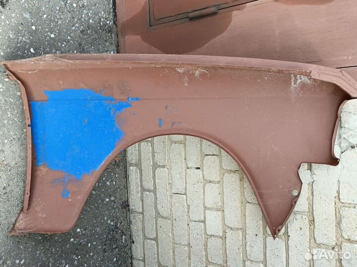 Крыло переднее Москвич 2140