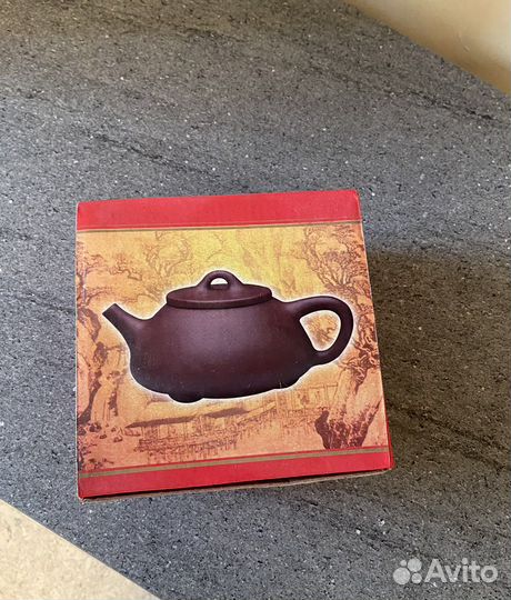 Чайник глиняный новый