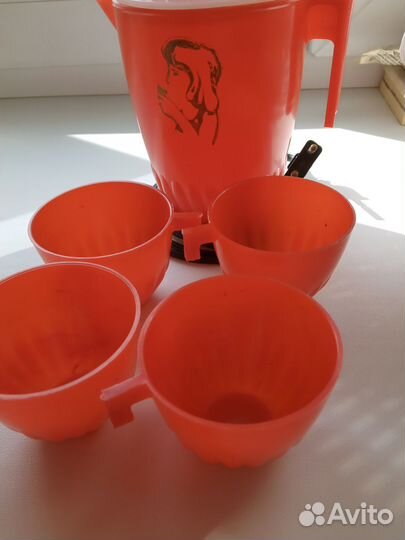 Кувшин-кипятильник с 4 мя- чашками