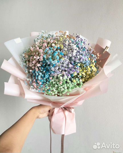 Букет из радужной гипсофилы