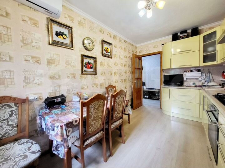 3-к. квартира, 70 м², 3/9 эт.