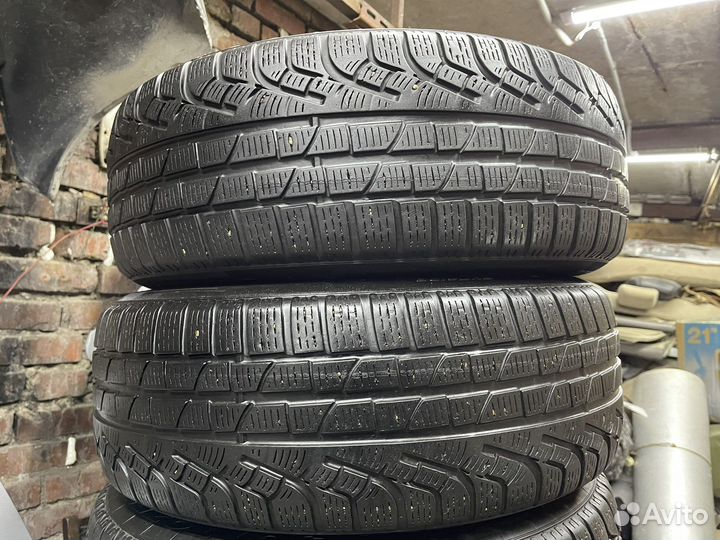 Pirelli Winter Sottozero 210 225/60 R17