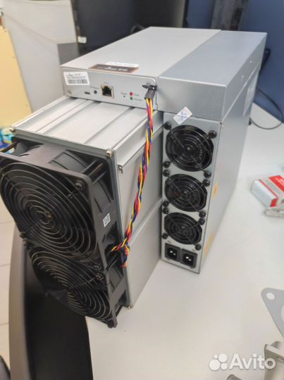 Asic майнер Bitmain Antminer S19