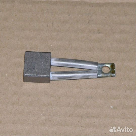 Щетка стартера камаз изолированна (Электроконтакт)