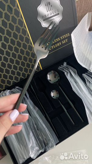 Набор столовых приборов новый в коробке 24предм