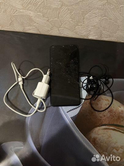 Продам телефон