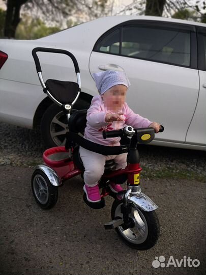 Велосипед трехколесный с родительской ручкой