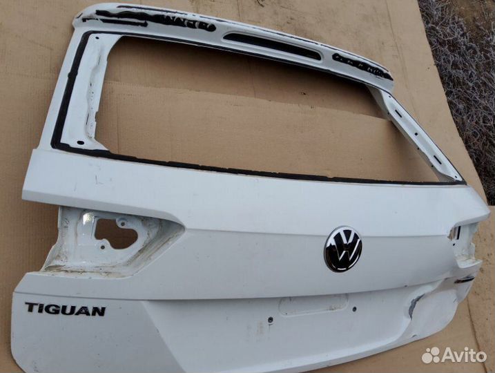 Крышка багажника задняя верхняя Volkswagen Tiguan