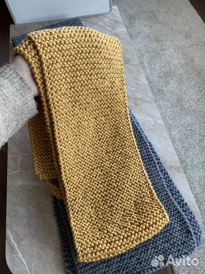 Вязаный шарф ручной работы