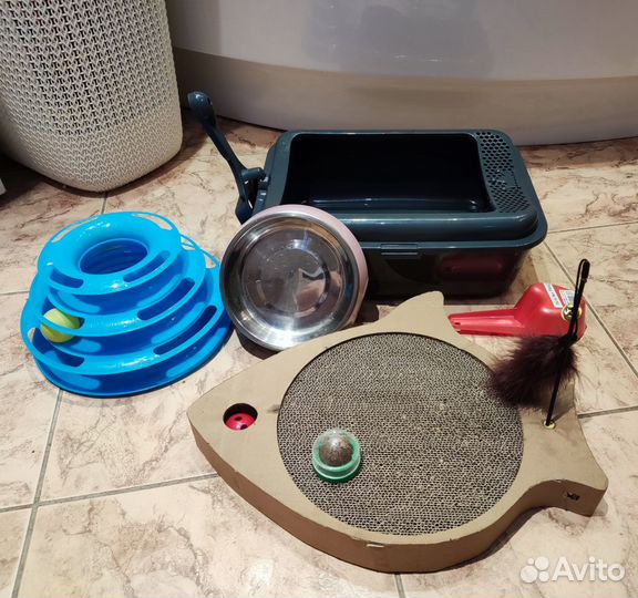 Набор для кошек, миски на подставае