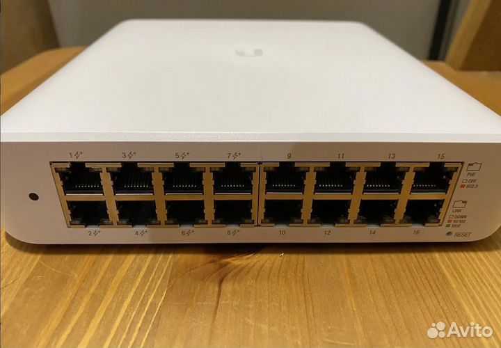 Свич Ubiquiti UniFi Switch Lite 16 1Гбит PoE бу 5*