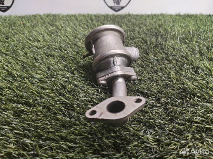 Клапан рециркуляции отработанных газов Audi S8 4H2