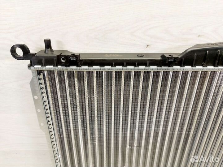 Радиатор охлаждения Chevrolet Epica 2006-2012