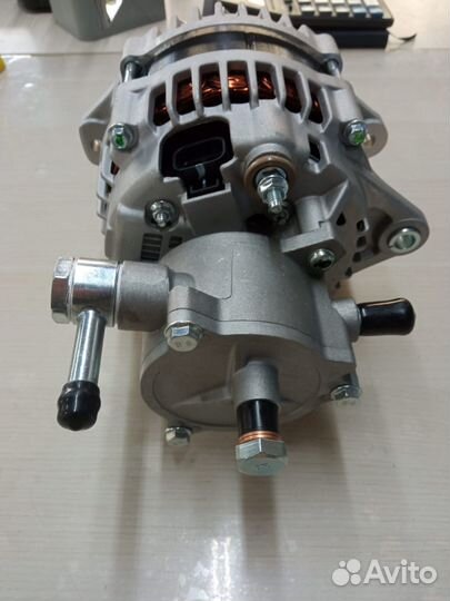 Генератор isuzu 24V 80A 4HK1 с помпой NQR90 ALH650