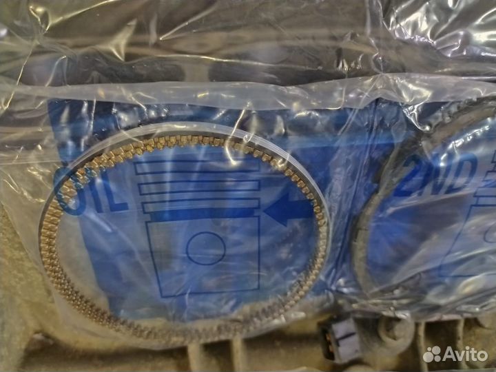 Поршневые кольца Mercedes Benz M273 новый комплект