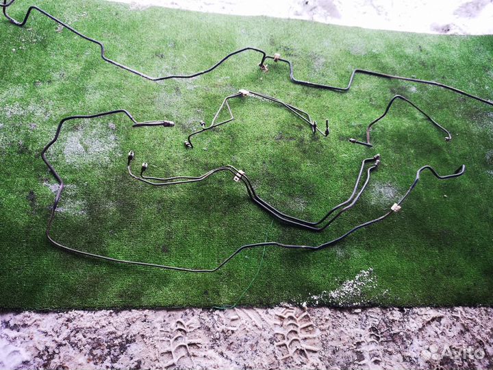 Трубка тормозов на Suzuki Grand Vitara 05-15