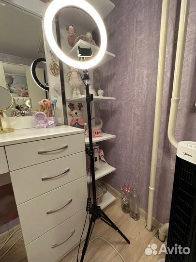 Кольцевая лампа со штативом