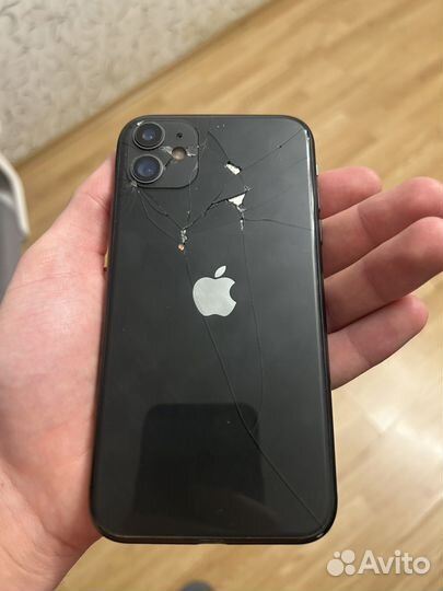 iPhone 11, 64 ГБ