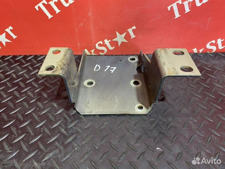 Кронштейн осушителя воздуха Daf XF105