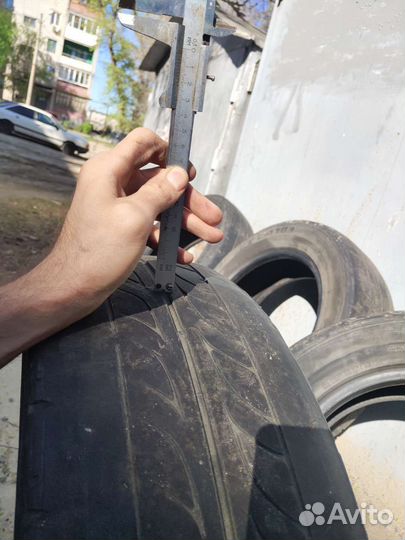 Dunlop SP Sport LM703 215/60 R16 95