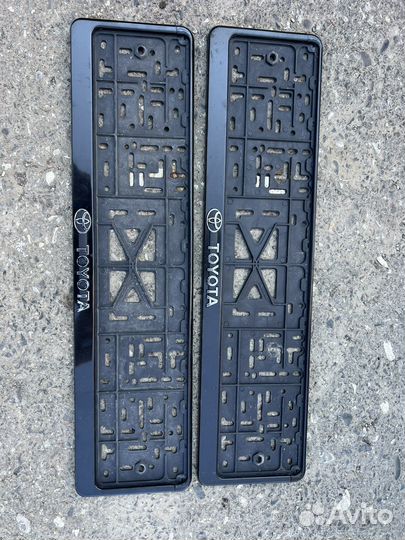 Подномерники на Тойота